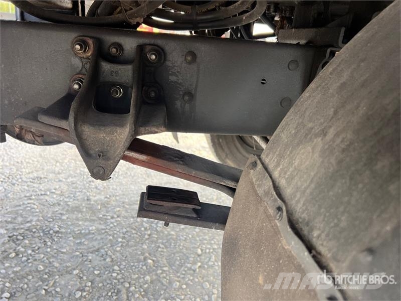 Nissan MX 270 EX 27 m on Nissan Atleon 56.15 Comfort 4x2 Lastbilmonterede lifte