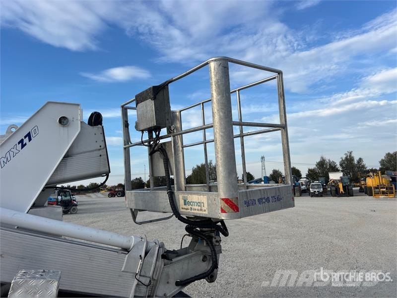 Nissan MX 270 EX 27 m on Nissan Atleon 56.15 Comfort 4x2 Lastbilmonterede lifte