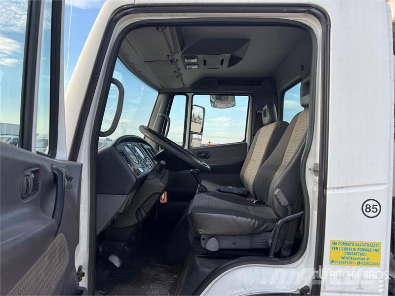 Nissan MX 270 EX 27 m on Nissan Atleon 56.15 Comfort 4x2 Lastbilmonterede lifte
