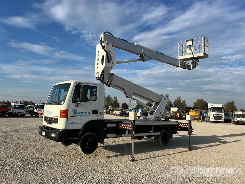 Nissan MX 270 EX 27 m on Nissan Atleon 56.15 Comfort 4x2 Lastbilmonterede lifte