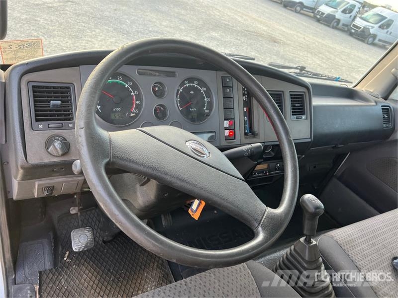 Nissan MX 270 EX 27 m on Nissan Atleon 56.15 Comfort 4x2 Lastbilmonterede lifte