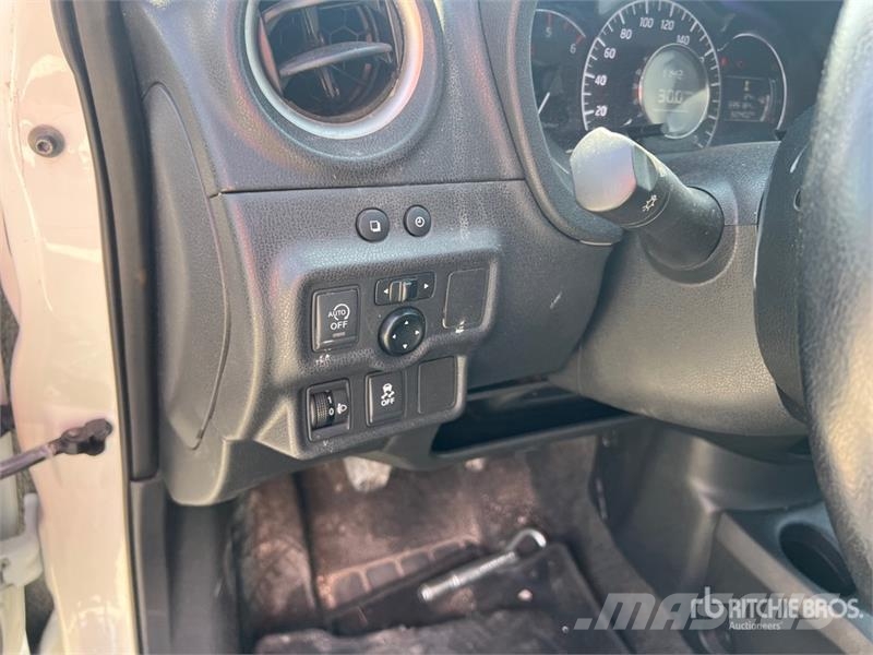 Nissan Note Automobile (Inoperable) Cars