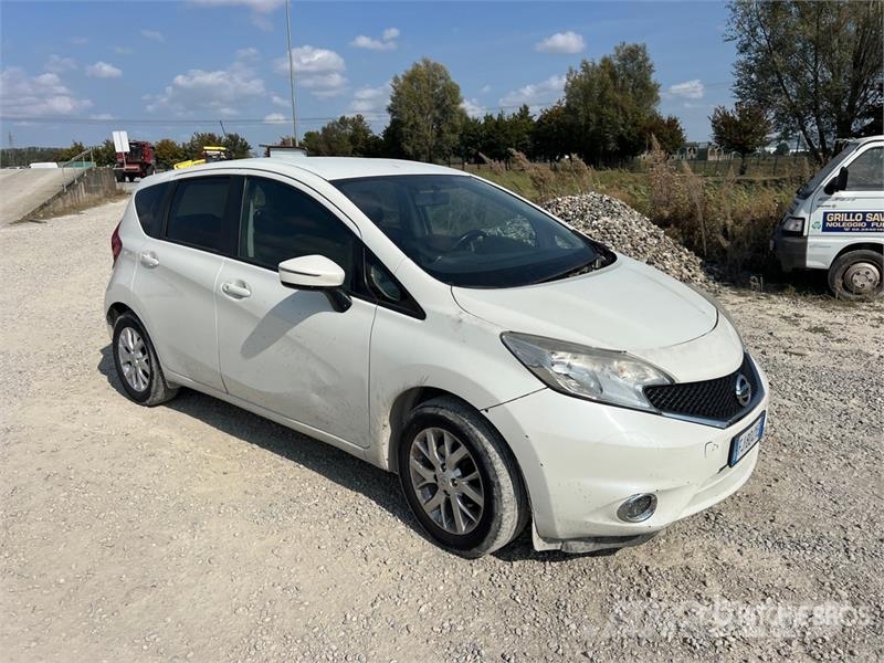 Nissan Note Automobile (Inoperable) Cars