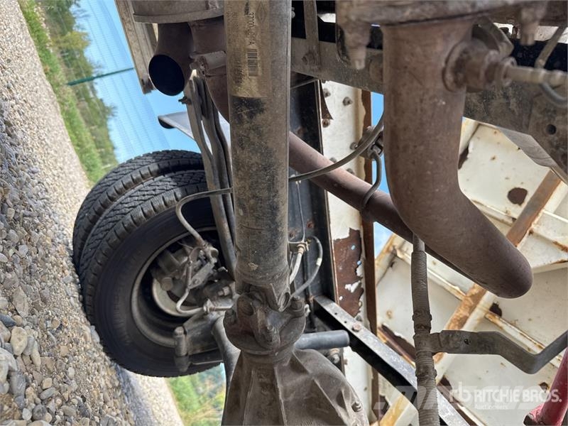 Nissan NT 400 Cabstar 35.14 4x2 Camion Benne Dump Truck Autobasculanta