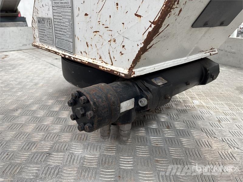 Nissan NT400 4x2 Bucket Truck المنصات الهوائية المثبتة على شاحنة
