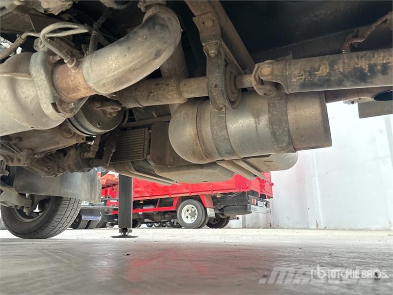 Nissan NT400 4x2 Bucket Truck المنصات الهوائية المثبتة على شاحنة