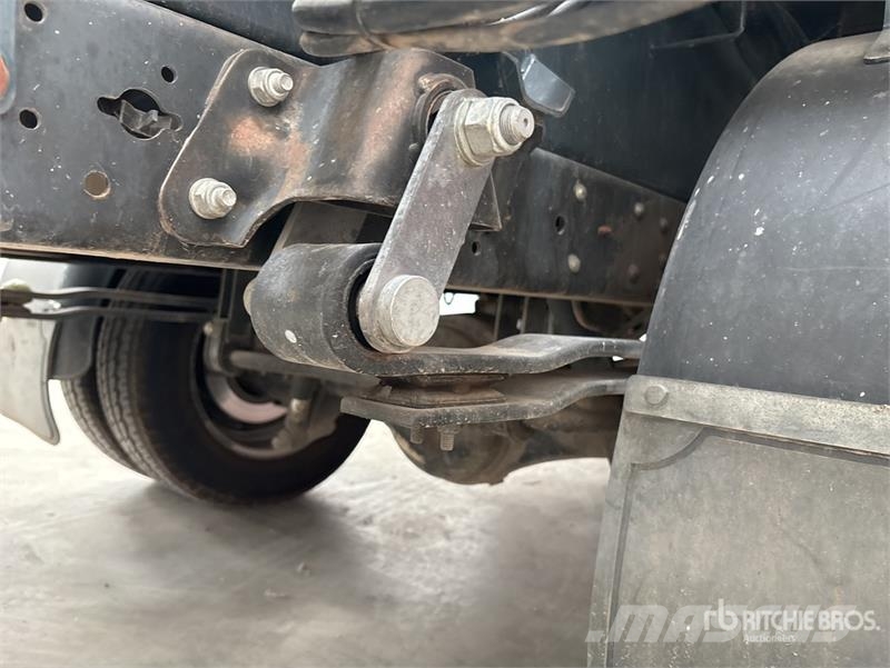 Nissan NT400 4x2 Bucket Truck المنصات الهوائية المثبتة على شاحنة
