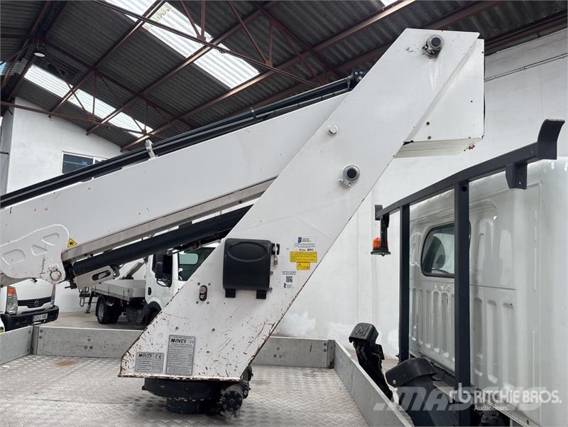 Nissan NT400 4x2 Bucket Truck المنصات الهوائية المثبتة على شاحنة