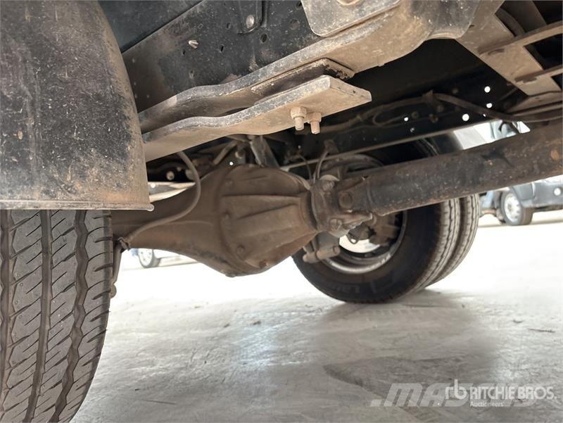 Nissan NT400 Bucket Truck Plataformas sobre camión