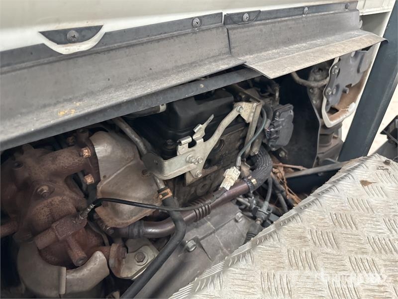 Nissan NT400 Bucket Truck Plataformas sobre camión