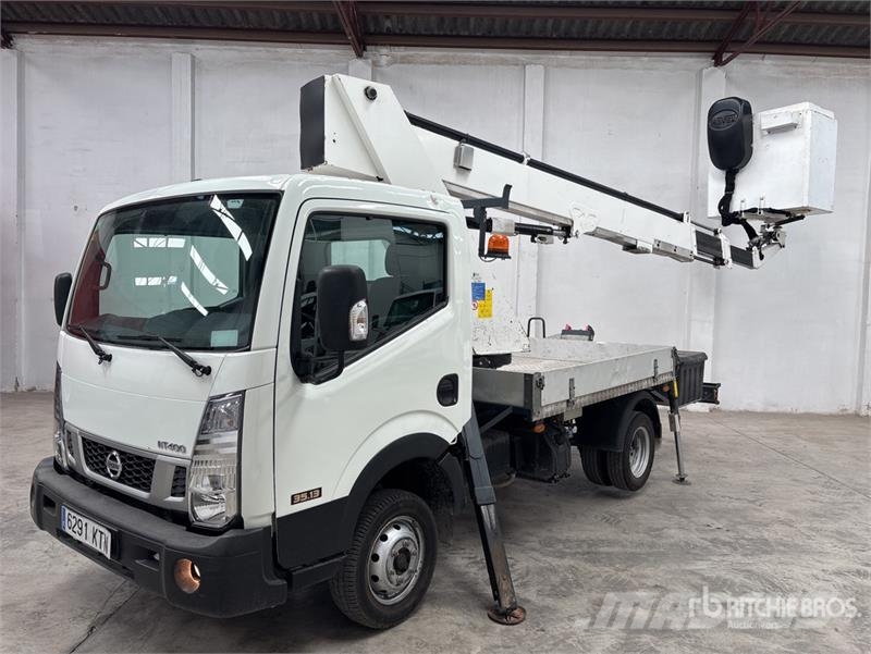 Nissan NT400 Bucket Truck Plataformas sobre camión