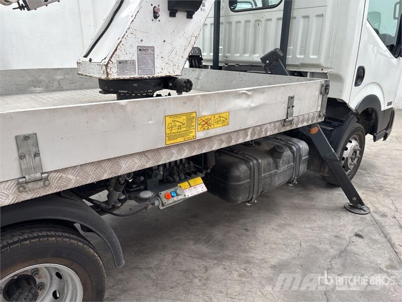 Nissan NT400 Bucket Truck Plataformas sobre camión