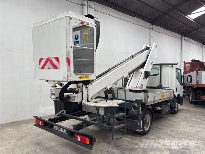 Nissan NT400 Bucket Truck Plataformas sobre camión