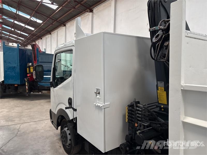 Nissan NT400 Cabstar 4x2 Bucket Truck Plataformas sobre camión