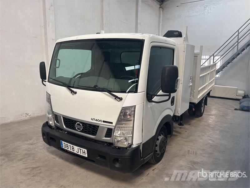 Nissan NT400 Cabstar 4x2 Bucket Truck Plataformas sobre camión