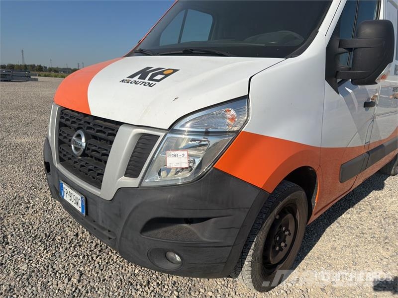 Nissan NV400 Cargo Van Furgões
