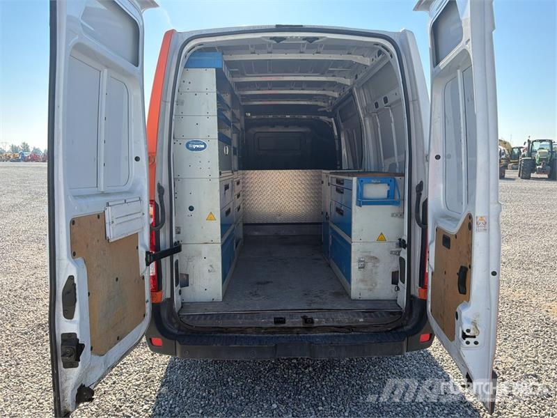 Nissan NV400 Cargo Van Furgões