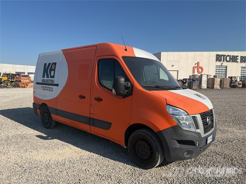 Nissan NV400 Cargo Van Furgões