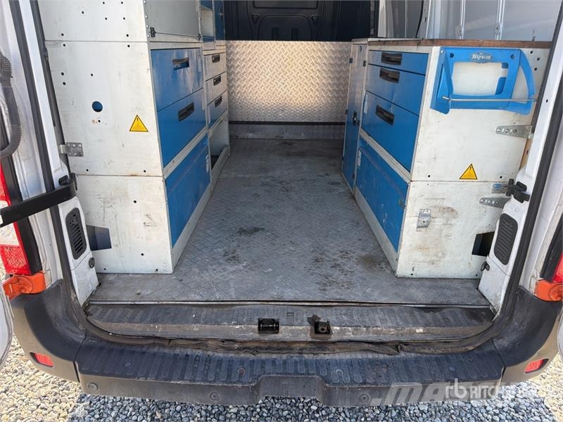 Nissan NV400 Cargo Van Furgões