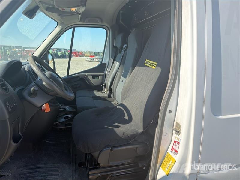 Nissan NV400 Cargo Van Furgões