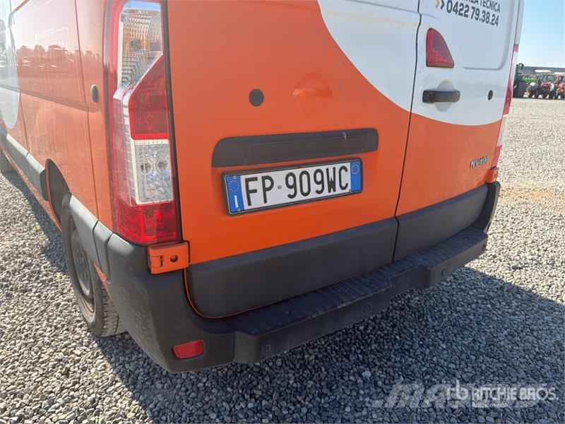 Nissan NV400 Cargo Van Furgões
