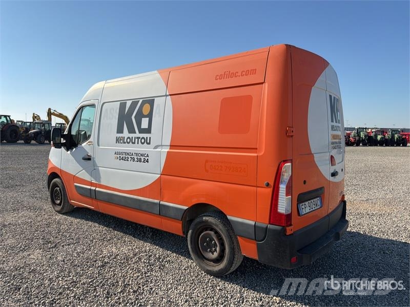 Nissan NV400 Cargo Van Furgões