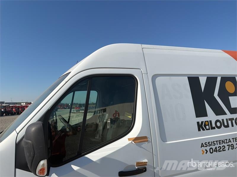 Nissan NV400 Cargo Van Furgões