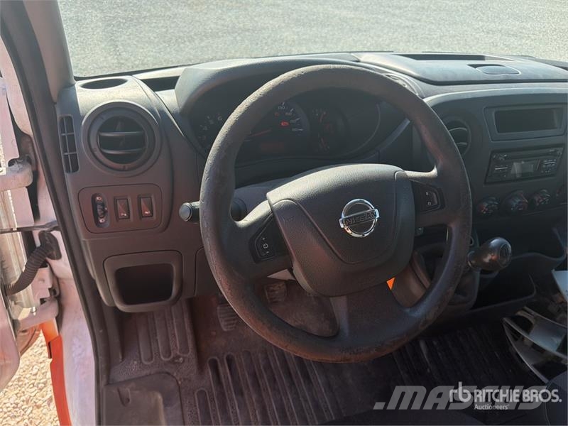 Nissan NV400 Cargo Van Furgões