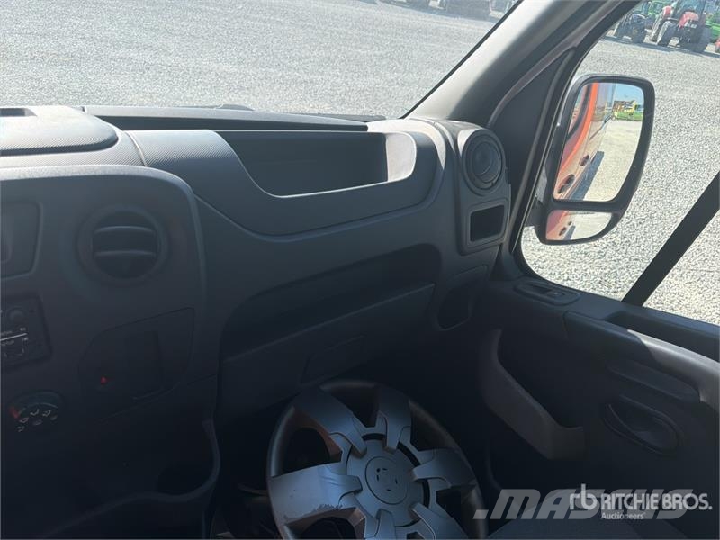 Nissan NV400 Cargo Van Furgões