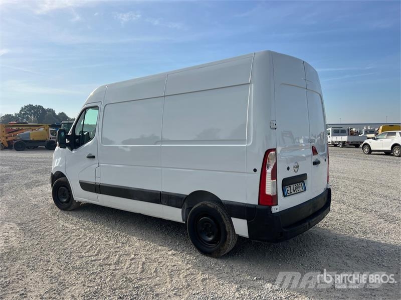 Nissan NV400 Cargo Van Krovininiai furgonai