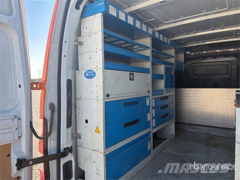 Nissan NV400 Cargo Van Furgões