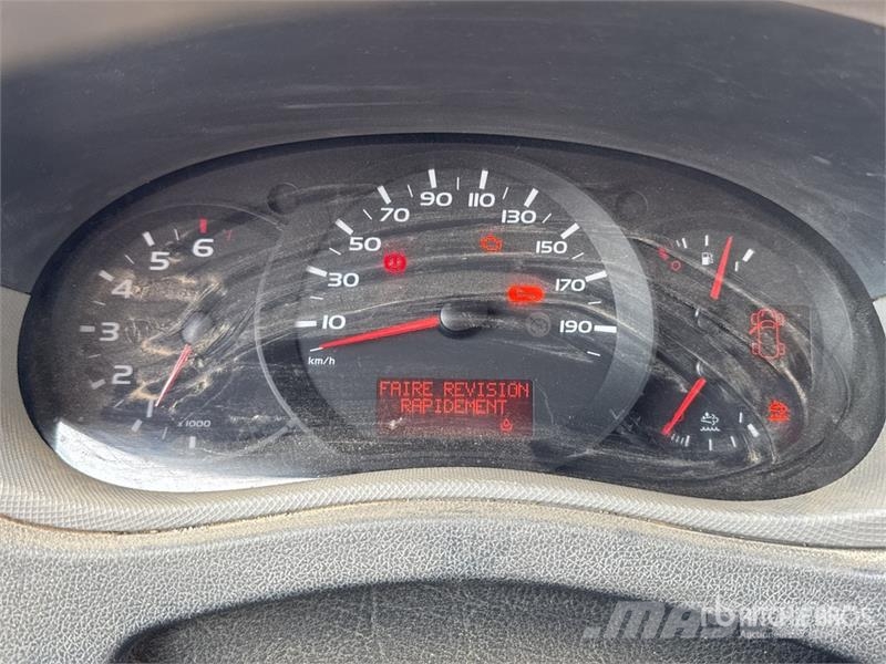Nissan NV400 Vehicule Utilitaire Cargo Van Gesloten bedrijfswagens