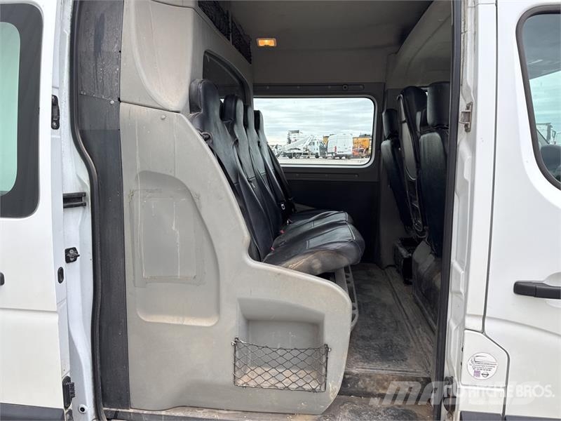Nissan NV400 Vehicule Utilitaire Cargo Van Gesloten bedrijfswagens