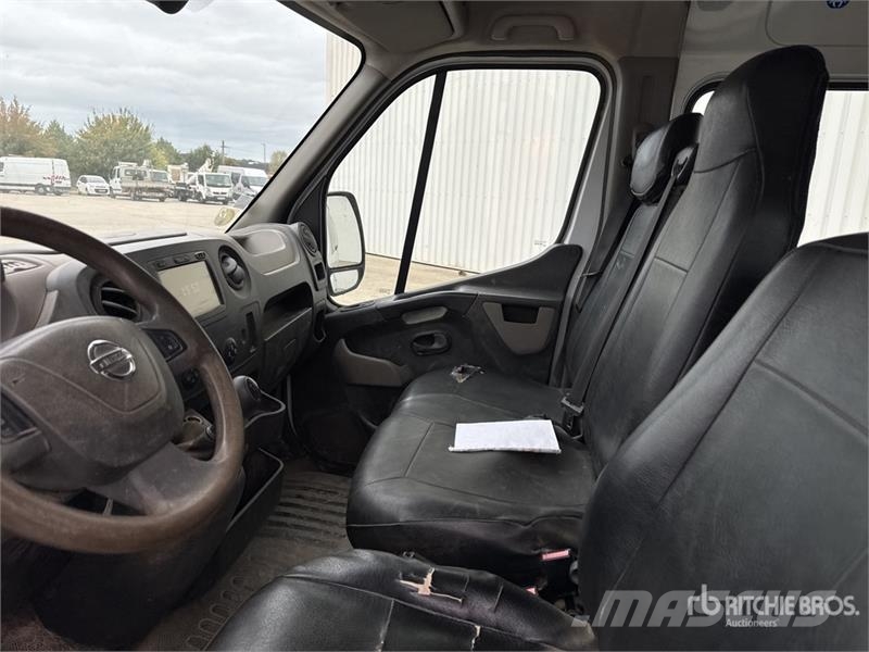 Nissan NV400 Vehicule Utilitaire Cargo Van Gesloten bedrijfswagens