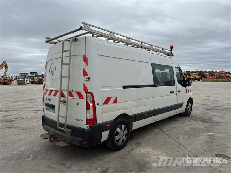 Nissan NV400 Vehicule Utilitaire Cargo Van Gesloten bedrijfswagens