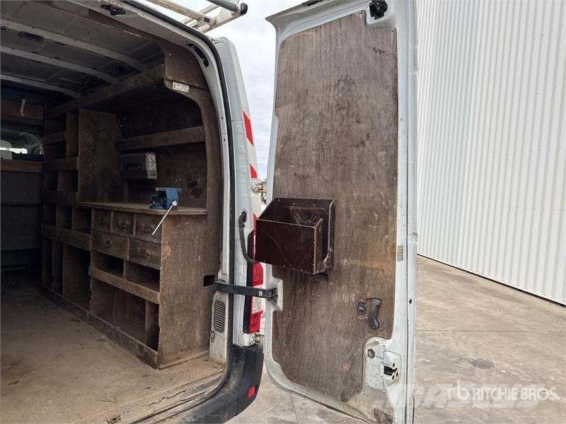Nissan NV400 Vehicule Utilitaire Cargo Van Gesloten bedrijfswagens