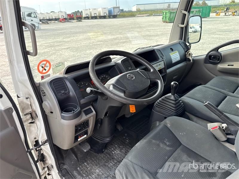 Nissan P200A 17.8 m on Nissan P200A Bucket Truck Auto korpe