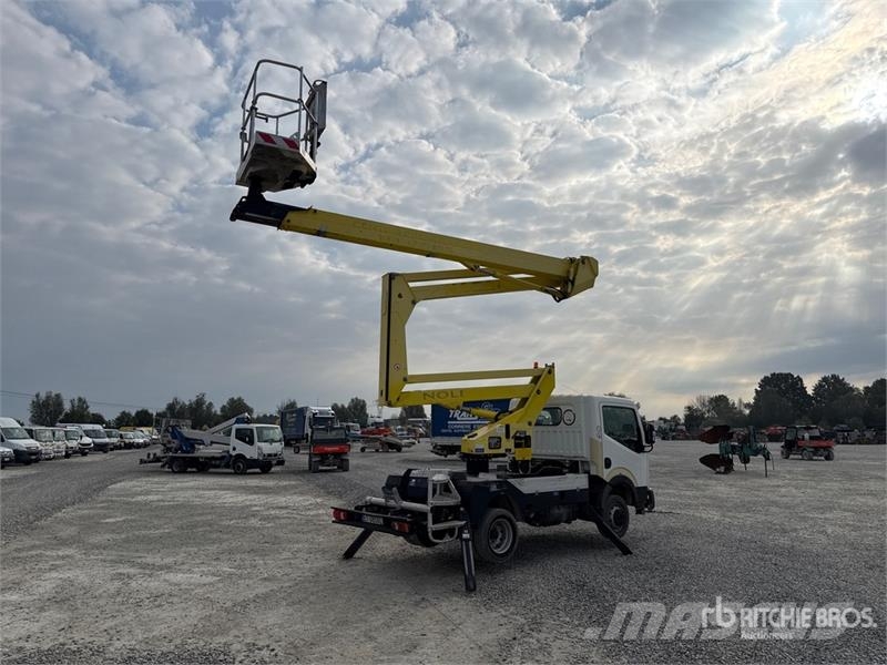 Nissan P200A 17.8 m on Nissan P200A Bucket Truck Auto korpe