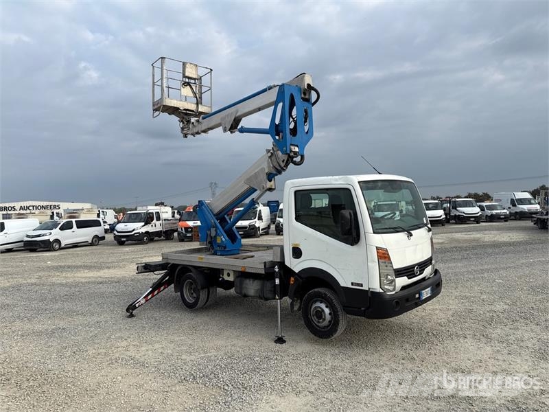 Nissan Pagliero MX 200 20 m on Nissan Cabstar 35 - 11 Buc Auto korpe
