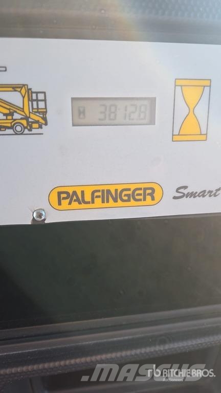 Nissan Palfinger P220A 19.7 m on  Nissan Cabstar 35.13 Bu 车载式高空作业车
