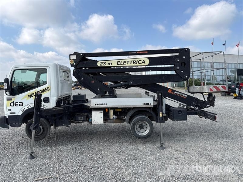 Nissan PNT 230 20.5 m on Nissan NT400 Bucket Truck Ant vilkikų montuojamos kėlimo platformos