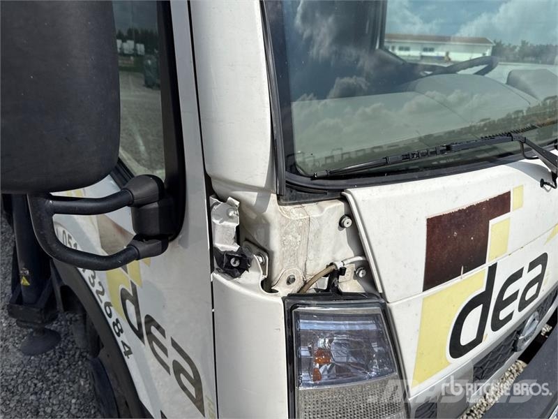 Nissan PNT 230 20.5 m on Nissan NT400 Bucket Truck Ant vilkikų montuojamos kėlimo platformos