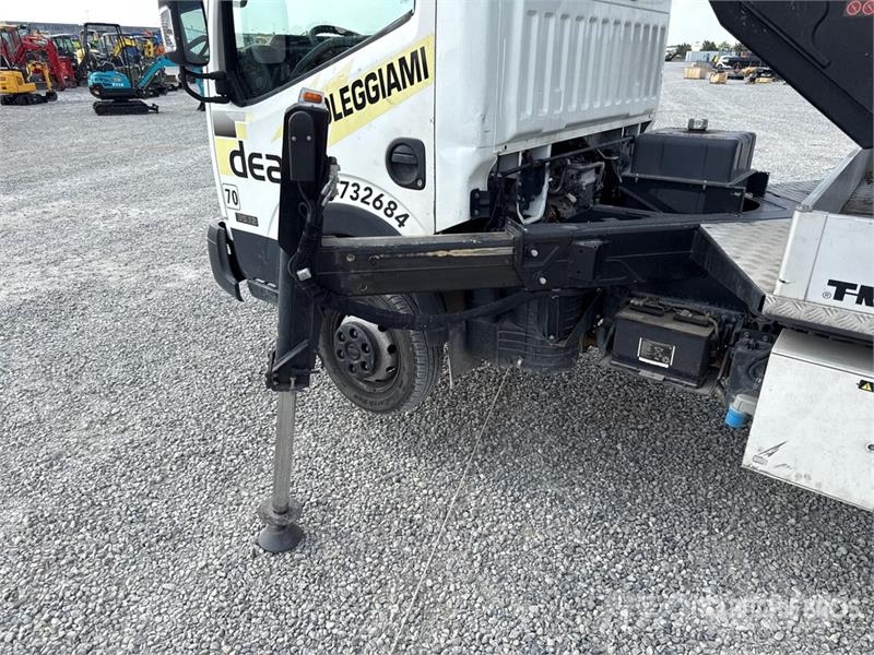 Nissan PNT 230 20.5 m on Nissan NT400 Bucket Truck Ant vilkikų montuojamos kėlimo platformos