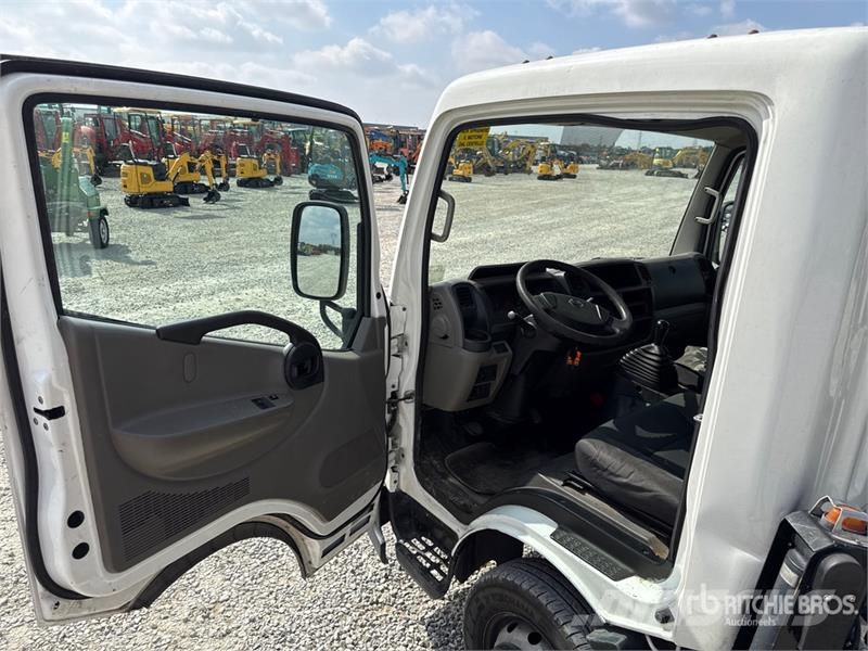 Nissan PNT 230 20.5 m on Nissan NT400 Bucket Truck Ant vilkikų montuojamos kėlimo platformos