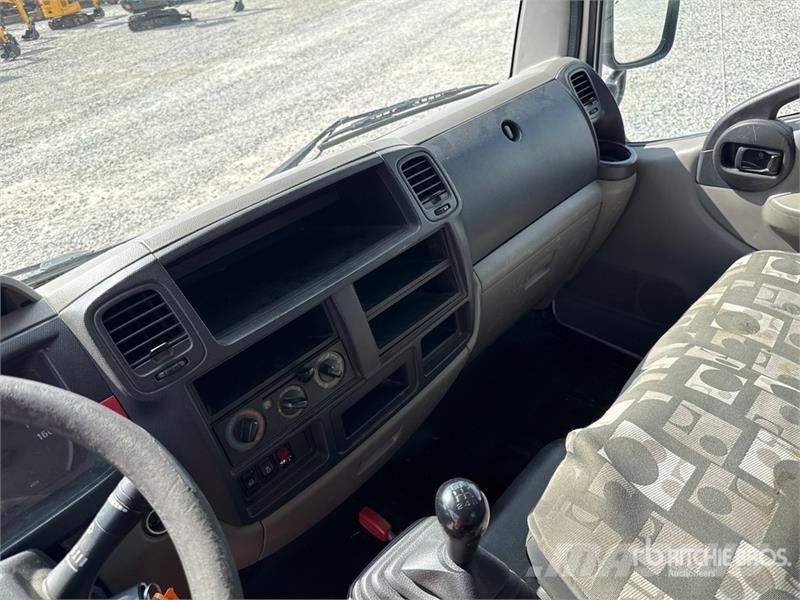 Nissan PNT 230 20.5 m on Nissan NT400 Bucket Truck Ant vilkikų montuojamos kėlimo platformos