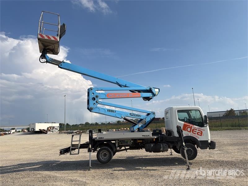 Nissan PNT205 20 m on Nissan Cabstar NT400 Bucket Truck Avtokošare