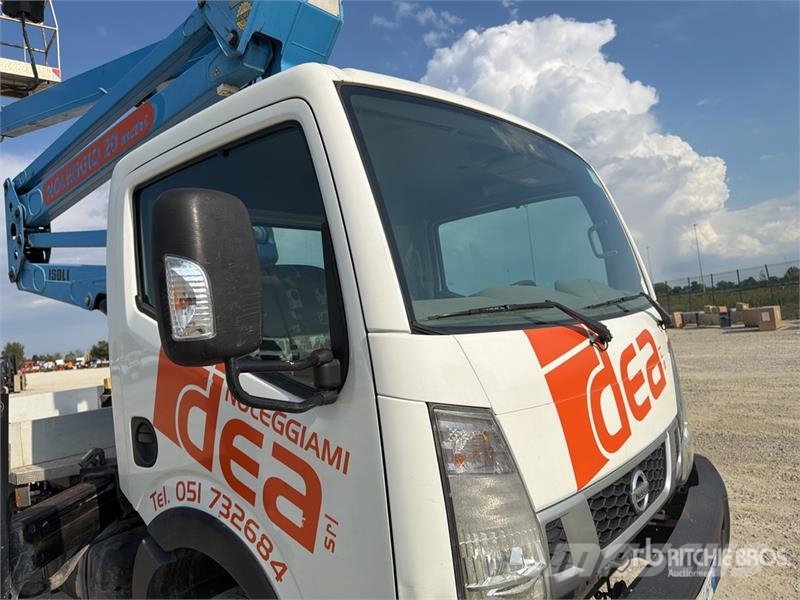 Nissan PNT205 20 m on Nissan Cabstar NT400 Bucket Truck Avtokošare