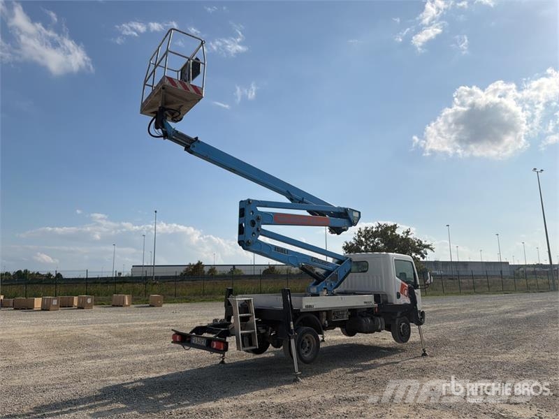 Nissan PNT205 20 m on Nissan Cabstar NT400 Bucket Truck Avtokošare