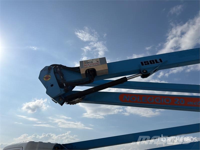 Nissan PNT205 20 m on Nissan Cabstar NT400 Bucket Truck Avtokošare