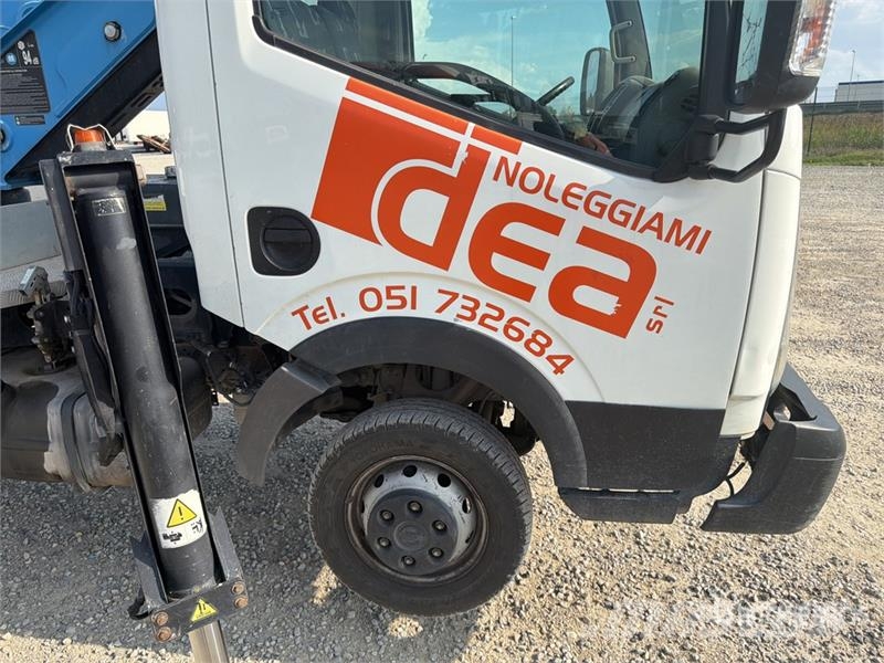 Nissan PNT205 20 m on Nissan Cabstar NT400 Bucket Truck Avtokošare